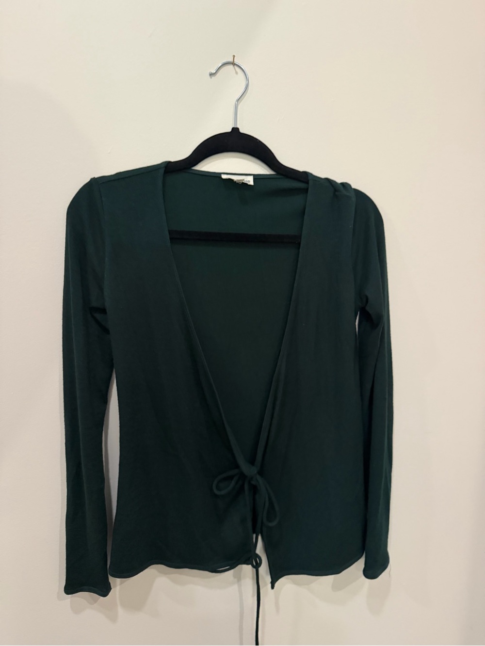Aritzia wrap V-neck top XS
